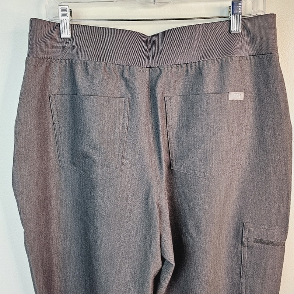 FIGS Gray Zamora Jogger Style Scrub Pants for Women, size Large - Picture 13 of 15